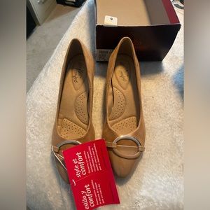 **NEW** Women’ Heels